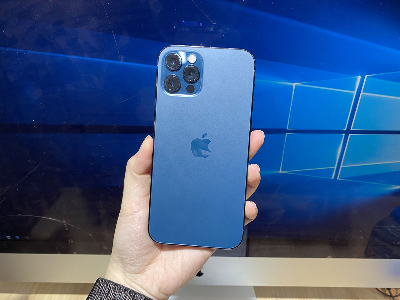 iphone-12-pro-cu